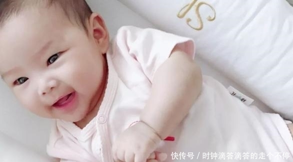  孩子|满月里的宝宝有这5个特点，说明不仅智商非常高，还可能是小天才