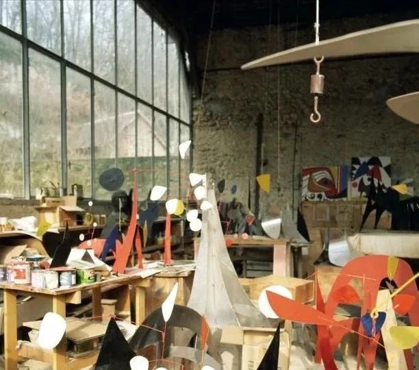  办公|艺术家“躺赚”指南