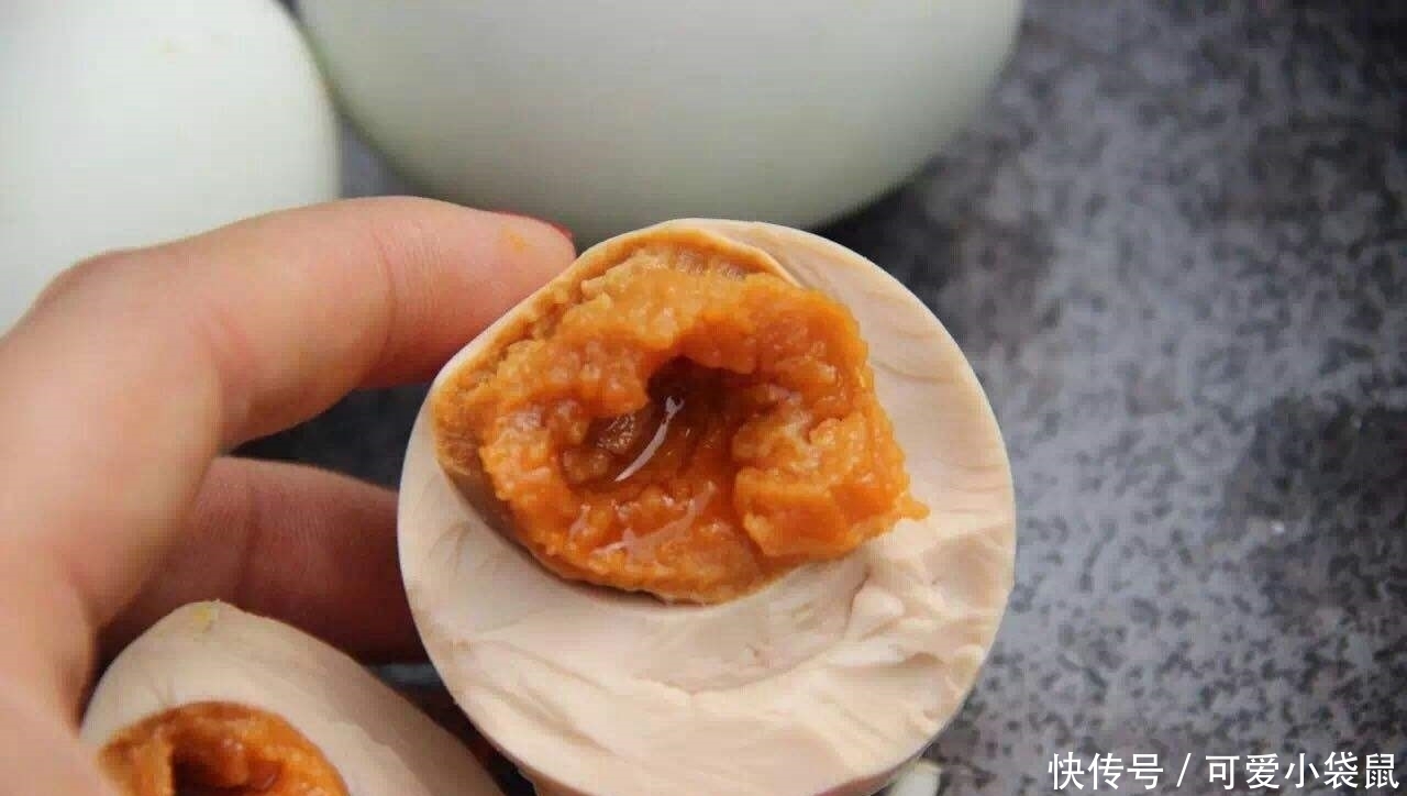 致富经|信了《致富经》没发财却变得更穷了,央视的这档节目怎么了?