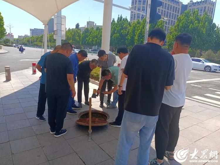 潍坊城管：“回头看” ，检查巩固中心城区雨污分流改造成效