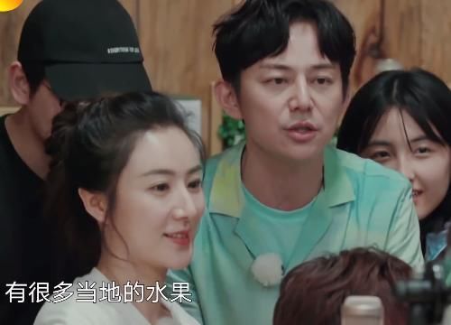 听听|叫宋威龙太生疏,叫小龙不尊重,听听薇娅喊的啥,不愧是直播一姐