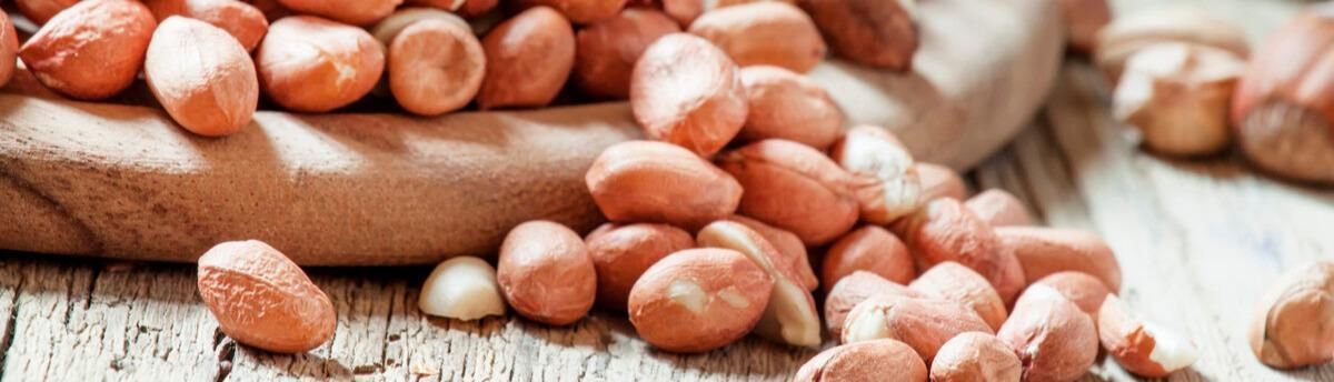  路上|花生搭配淀粉炒挂霜花生，上班肚子饿，下班路上吃的健康零食