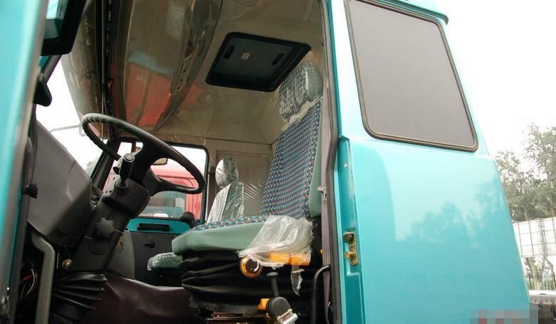  陕汽|陕汽奥龙牵引车怎么样？驾驶37200公里，车主表示够个性