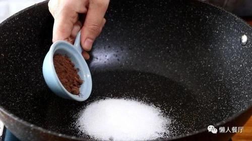  懒人|不用打发淡奶油，不用加蛋黄，教你懒人脆皮雪糕的做法，轻松学会