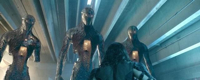  机器人|漫威，哨兵机器人固然强大，但在面对奥创，完全不是对手