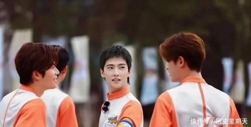 综艺|吴奇隆因被安保“按倒”上了热搜,却无意中暴露了综艺的“乱象”