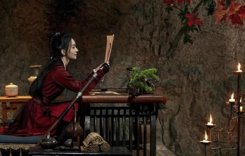  快本|《快本》李冰冰利用周艺轩夸自家艺人情商很高？其实只是自作聪明