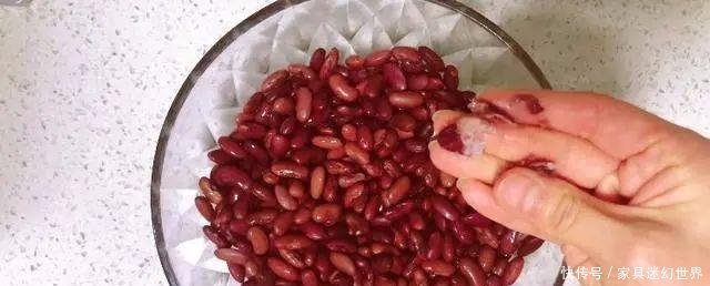 好吃|一碗糯米粉做最好吃的年糕,筷子一搅,两手一搓,做一次吃俩月