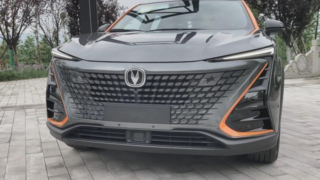 长安|别被外观蒙蔽了双眼,有几个问题让我很纠结丨深度试驾长安UNI-T