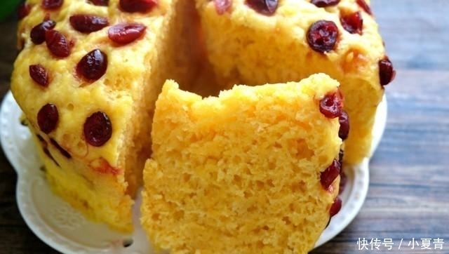 低筋面粉|早餐蒸个南瓜发糕,口感松软不粘牙,好吃不上火,孩子说比蛋糕香