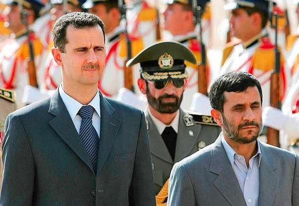  手中|伊拉克在萨达姆手中发展达到顶峰，美国攻打后，地区强国没落