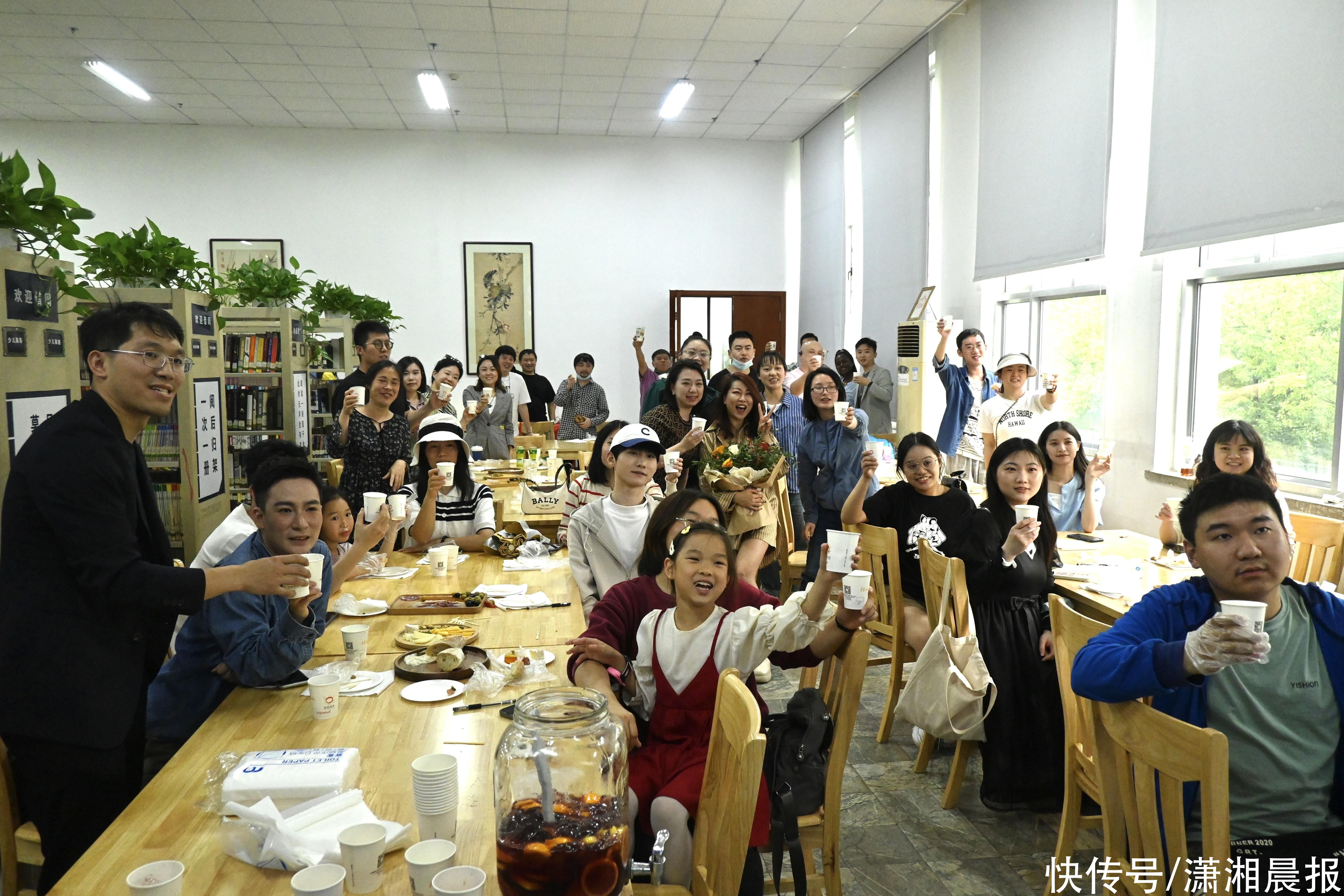 中西建交50周年，湖南图书馆举办首期“湘图西语角”活动