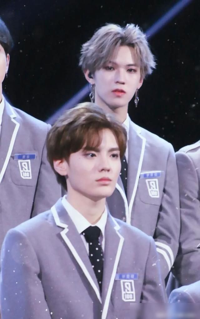  李希侃|这场直播车祸，简直尬到我头皮发麻