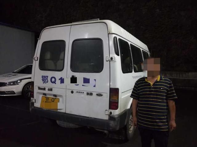 获奖|司机开车“抢红包”，乘客拍视频举报获奖5000元