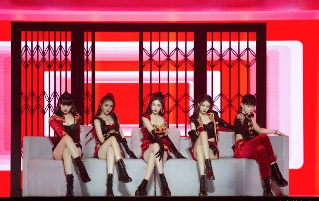  万茜|孟佳票数碾压宁静、阿朵，原来隐藏的“皇牌”不止万茜一人！