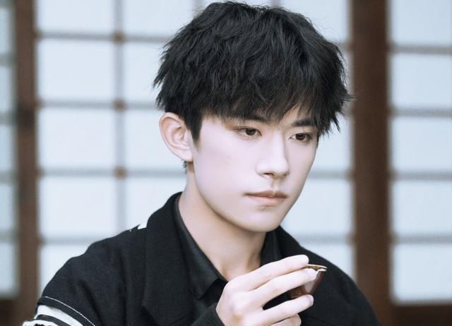  王源|海报暗喻内娱天花板？这只是李飞的野心，但TFBOYS也担得起！