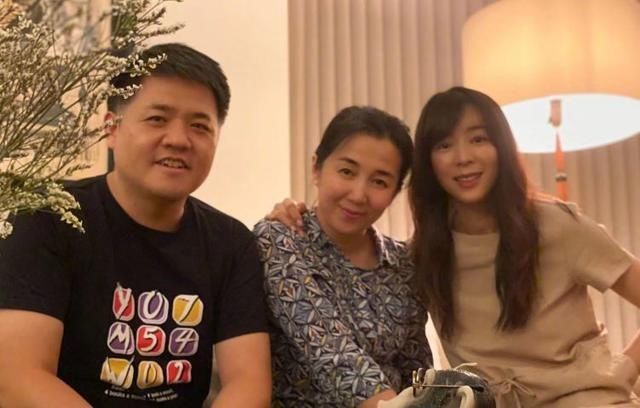  不想|张静初豪宅首次曝光！摆满古董品味高级，好友惊叹：不想出门了