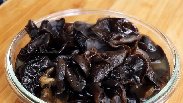  减肥|减肥食谱：木耳这样做太好吃了，不炒也不炸，既美味又减肥