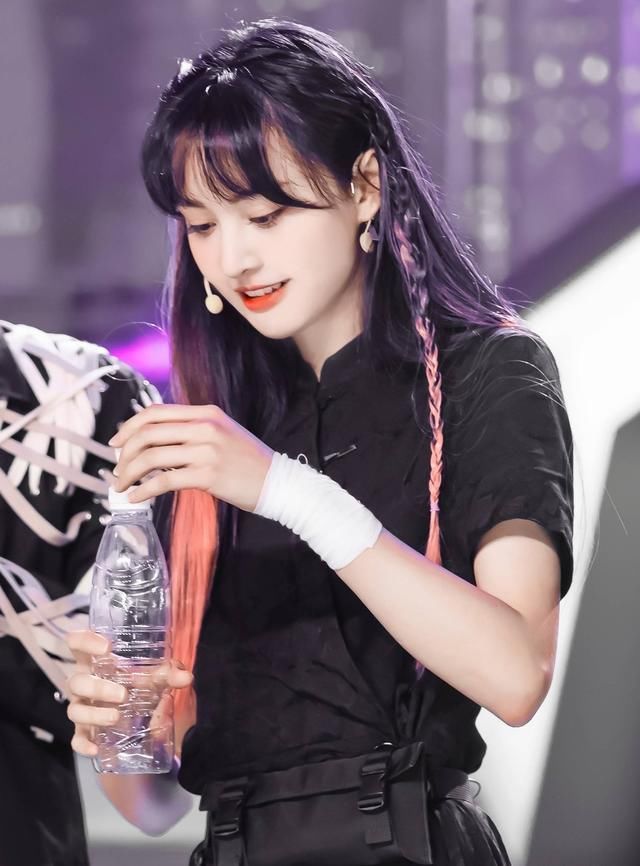  郑爽|吴亦凡：你为什么来潮流节目？郑爽：因为你啊！奇怪的CP增加了