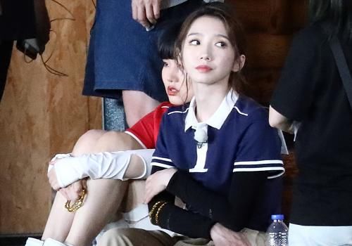  奔跑|奔跑吧路透：蔡徐坤跟孟美岐同框，却在不同队，很满足了