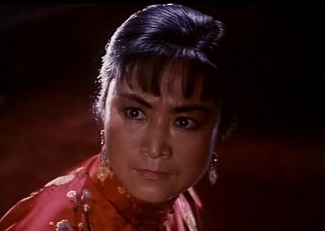  舞台姐妹|谢晋、《小花》导演张铮均用她出演主要角色，今80岁仍活跃影坛