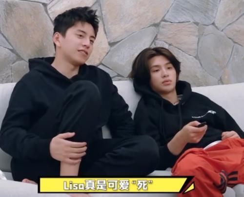 节目|王大陆看《青你2》只关注一个女生,对黄明昊透露这是女友标准