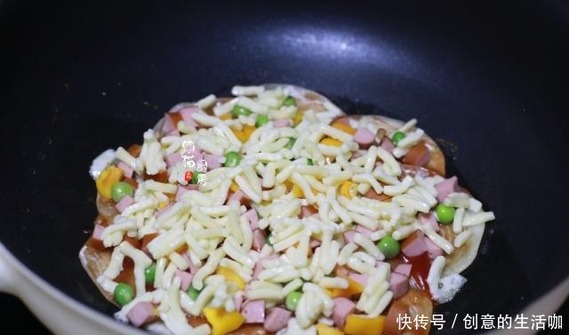 早餐|超人气快手早餐披萨,用饺子皮就能做,早知道就不买外面的披萨了