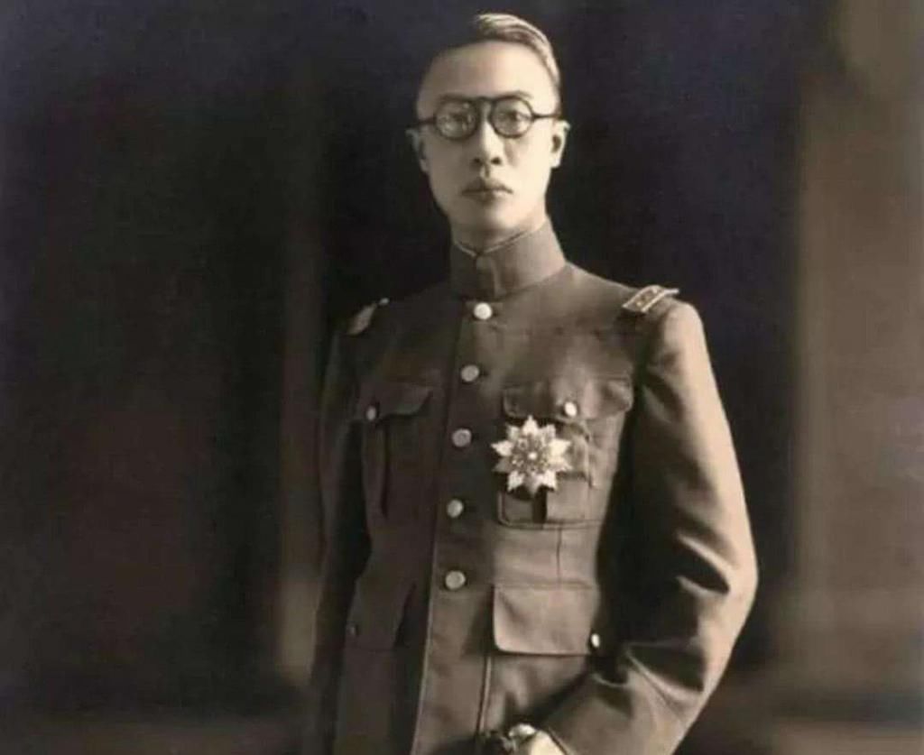 庄士敦|溥仪得了一种病，太医们束手无策，只好请洋人治病，如今00后都会了方法！