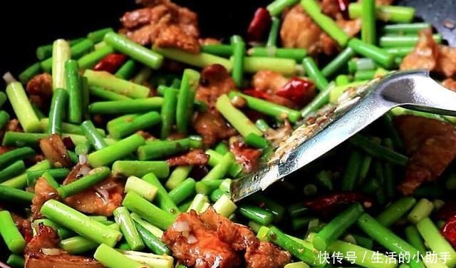  蒜苔炒肉|无论炒什么肉，都不要直接下锅炒，多做一步，肉质鲜嫩入味不粘锅