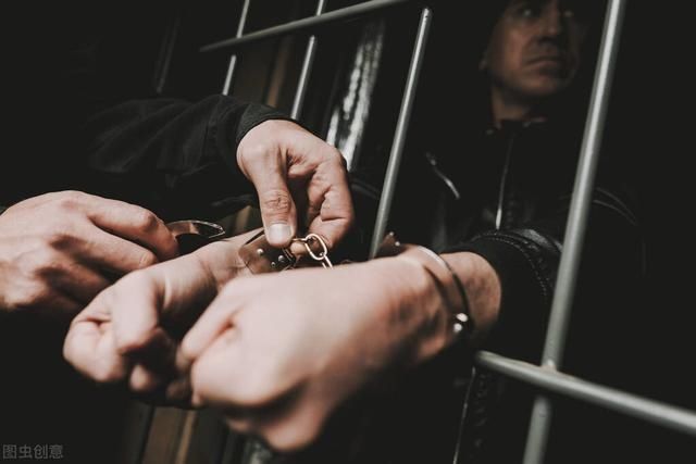 拉姆|网红美女遭前夫报复，容颜尽毁，网友：死刑