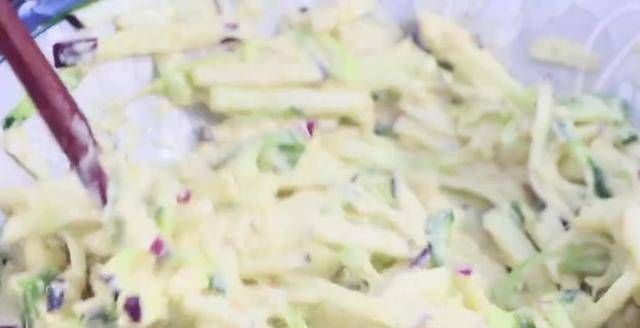 喜欢|茄子里面倒入2个鸡蛋,我家一周吃5次,营养好吃又美味,喜欢收藏