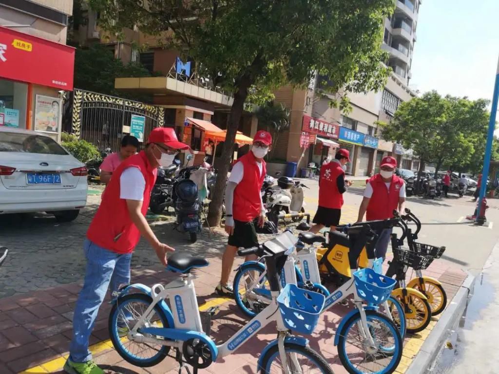 石岐|举手之劳显文明！石岐这群“志愿红”随手行动让文明如影随形~