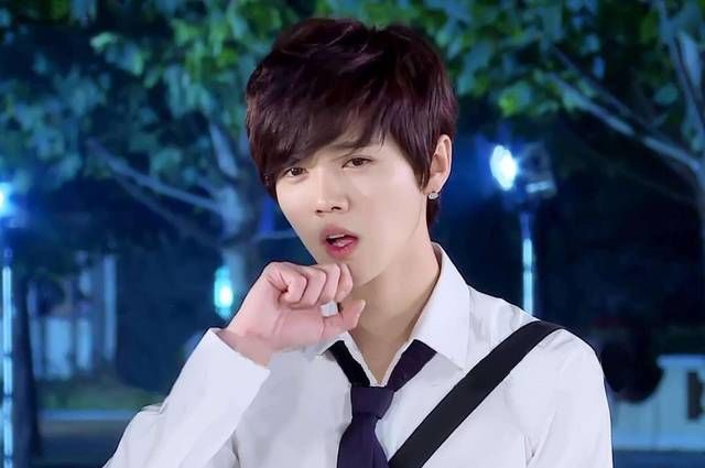  成员|跑男两位老成员确定回归，甚至官博发出暗示，两字男艺人到底是谁