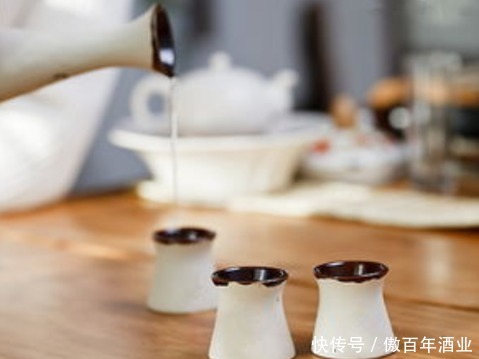 会友|喝酒须知的五大酒桌礼仪,以酒会友,一切酣畅尽在不言中!