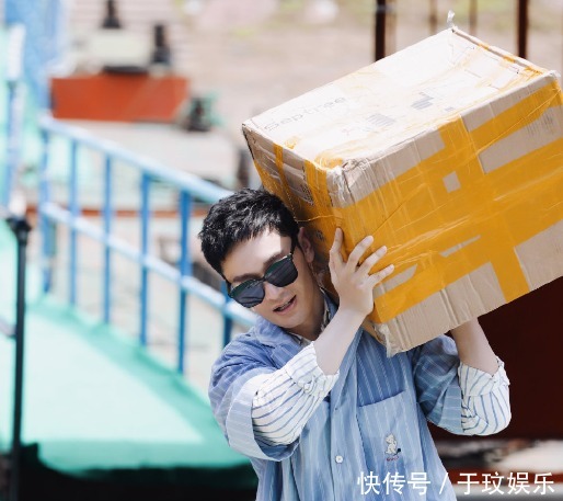 焦躁|录制《中餐厅》有多不容易黄晓明累到脱妆,赵丽颖焦躁到落泪