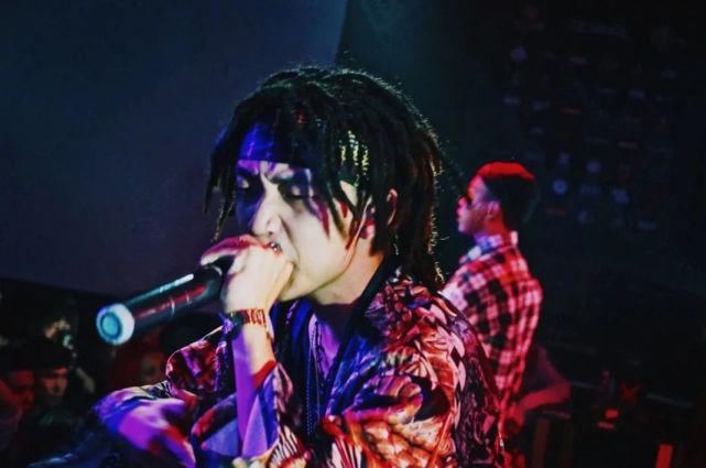  中国|《地下8英里》VS《中国新说唱》，谁的歌更狠？