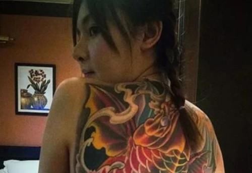 查娅奇特|22岁女孩被害,警方找了几月不见尸体,男友笑道:她在鳄鱼池里