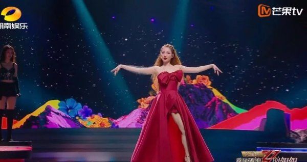  位浪姐|21位浪姐的PK舞台：阿朵最佳、王智划水、伊能静唱得最好的一次
