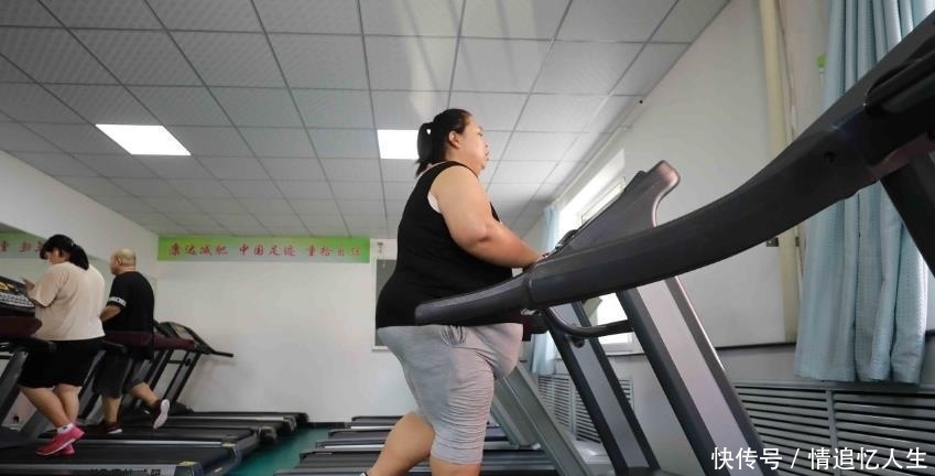  体重|400斤女子为备孕而减肥, 饿了4天反倒长了4斤? 怀孕之后全家人都郁闷了