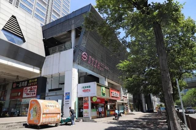  证件上|掉了钱包，发现的时候，钱包已经送到家中……