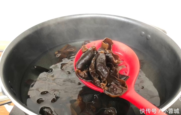 天热|天热没胃口,试试这道菜,鲜香开胃又下饭,百吃不厌