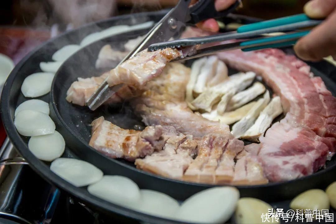 每天一颗大蒜对身体有害吗(每天一瓣大蒜，身体会发生什么变化？真能杀菌吗？)