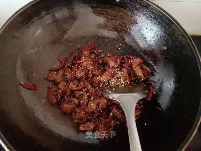 下酒|香而不腻的肥肠煲！零厨艺家常菜！下酒又下饭，好吃到爆