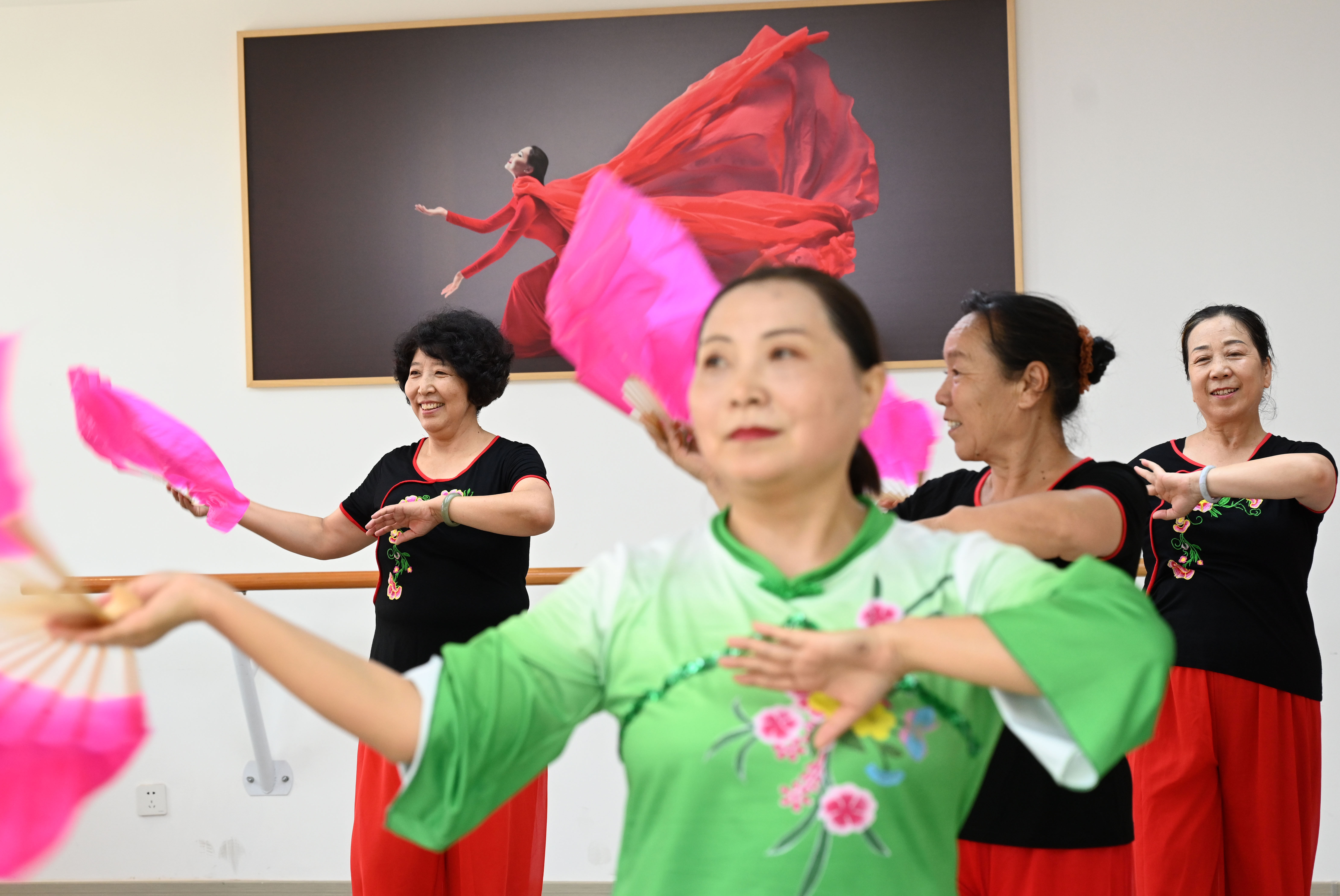 立己达人 兼善天下——中国推动完善全球人权治理的四个维度