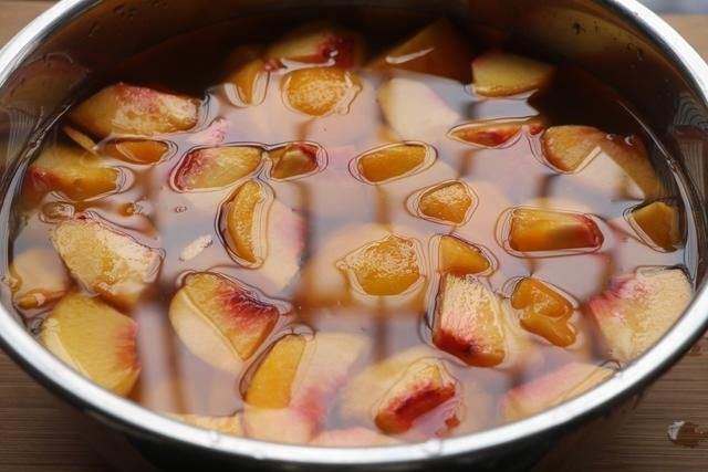  季节|黄桃上市的季节，千万别错过这款美味可口的黄桃罐头，爽口更解馋