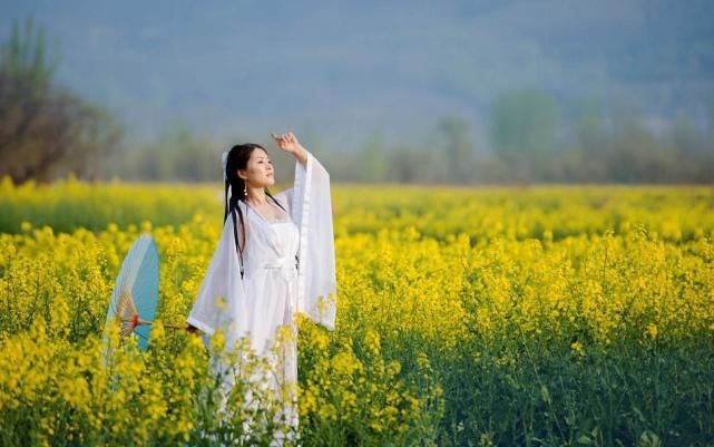  浓妆|不爱浓妆爱素颜的5大星座女：却偏偏招异性喜欢，魅力非常大！