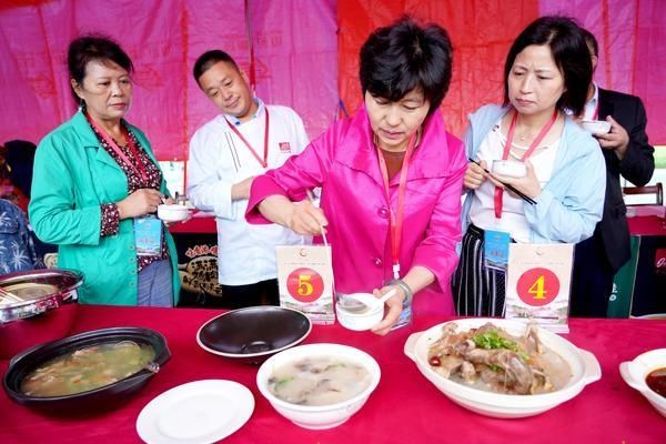  观景|漂流、滑索、摸鱼、赏花、观景、美食——夏天快来新县打卡吧