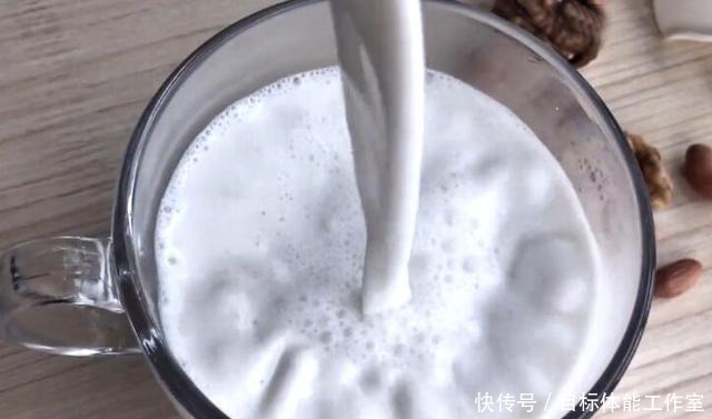 靠边站|自从学会了做它,牛奶豆浆靠边站,香甜浓稠又营养,全家都爱喝