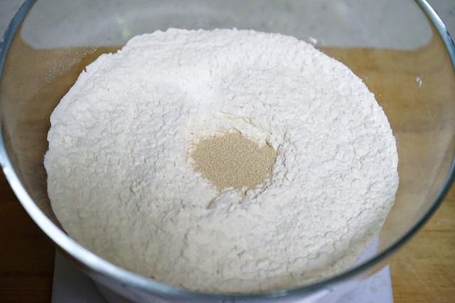  包裹|肉松手撕面包，层层包裹多多肉松，蓬松柔软，这方子经得起考验