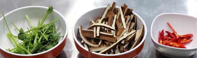  大厨|为什么你做的凉菜不入味？大厨教你一招，爽口滑嫩，夏天吃刚刚好